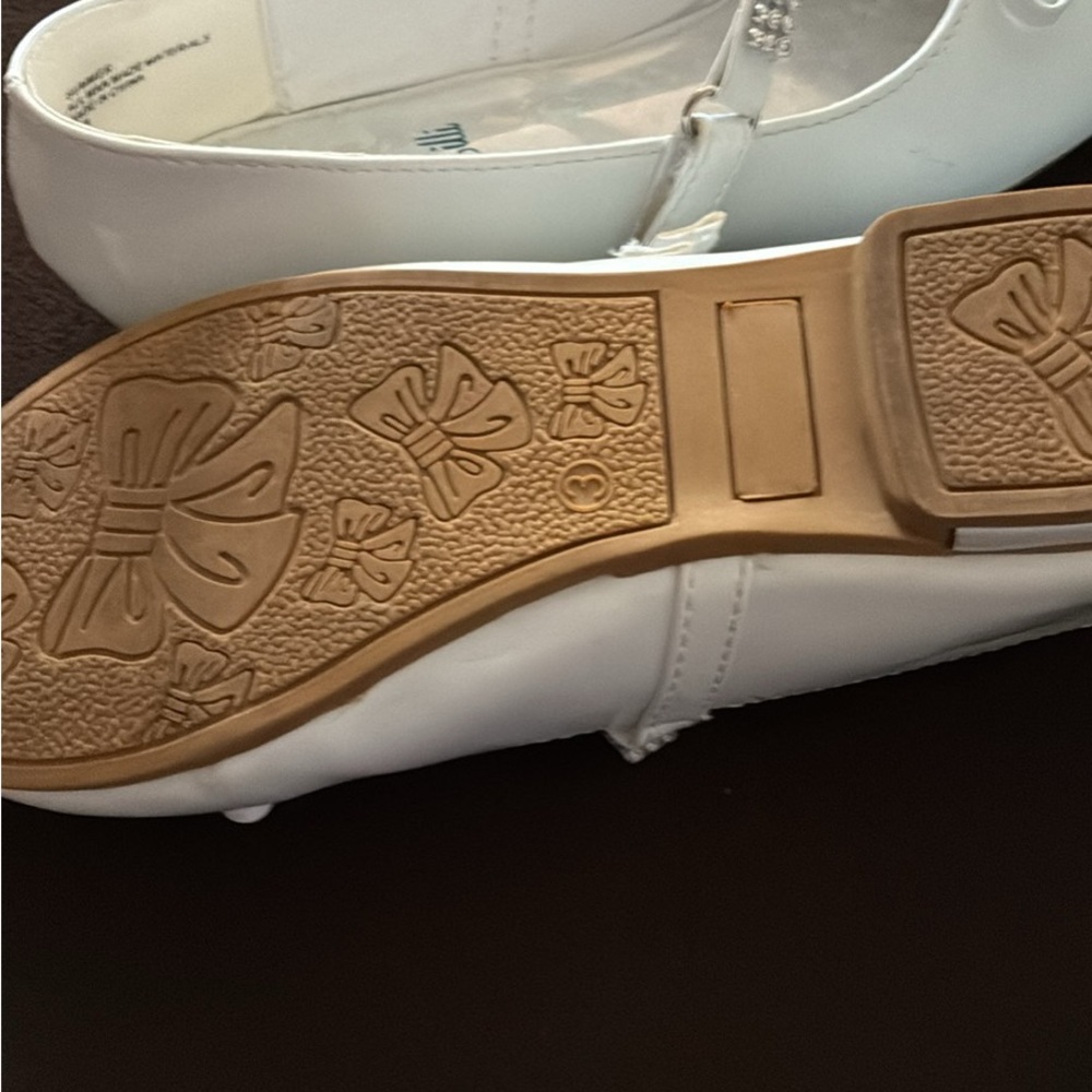 Chic White Kids' Flats